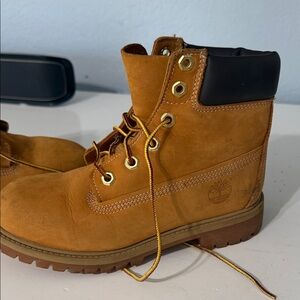 Timberland Tan Leather Lace-Up Boots